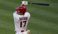 【MLB】大谷翔平と塁上で絡む　大打者カブレラの“仲良し風景”にファン和む「マジで紳士か」