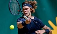 ルブレフ、フルセットでバシラシビリを下し芝大会で初の決勝へ[ノベンティ・オープン]
