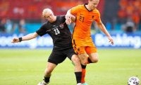 元オランダ代表がデ・ヨングのスタイルを絶賛「クライフも持っていた」
