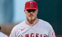 【MLB】エンゼルス先発右腕がマウンド上で嘔吐し緊急降板　大谷26号ソロも同点に追いつかれる