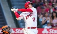 【MLB】大谷翔平の確信歩き～花火まで　30号バックネット映像に米記者「高品質なバット投げ」