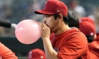 【MLB】大谷翔平が“DJスタイル”？　貴重な私服姿にファン大盛り上がり「ハンサムボーイズ」