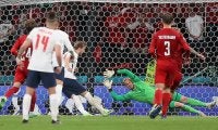 UEFAがデンマーク戦での一部サポーターの愚行受け、イングランドを処分へ