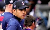 【MLB】「綺麗な奥様だ」　菊池雄星、緑ドレスの愛妻＆愛息との家族写真に米興奮「魅力的だ」