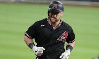【MLB】「この奇妙なプレーは何だ？」打者走者の顔面を襲った“恐怖の併殺打”に米困惑