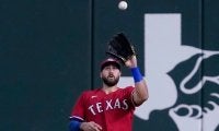 【MLB】「キャノン」「レーザー」意外性の男が三塁手のグラブへ飛び込む“ロケット送球”