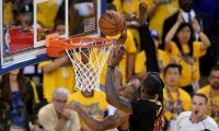 ヤニスやレブロンもノミネート…『HoopsHype』が選ぶNBAベストブロック集