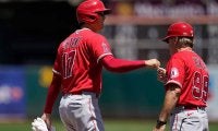 大谷翔平が「やっぱり楽しそう」　何気ない“塁上の仕草”も話題「MLBも隙あらば…」