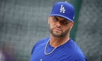 【MLB】レジェンドおじさんが「小さな子どもみたい」　“無邪気”なスプラッシュに米歓喜