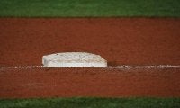 【MLB】カメラマン席に頭から落下し球場騒然　決死のスーパーキャッチが「ワイルドだぜぇ」