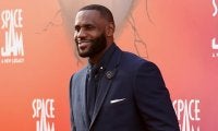 レブロン・ジェームズが現役NBA選手として史上初のビリオネア、保有資産が約1100億円に