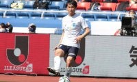 横浜FCのDF前嶋洋太がトレーニング中に負傷、全治6週間