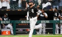 【MLB】取られたはずの大飛球に“珍アシスト”連発で打者が唖然　ファン「笑いが止まらない」