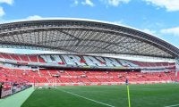 サッカースタジアムの「西高東低」問題(2) ガンバ大阪・パナスタの画期的「新スキーム」