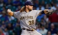 ブ軍バーンズ、10者連続奪三振のMLBタイ記録　シーバー、ノラに次いで3人目の快挙
