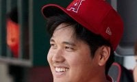 【MLB】大谷翔平＆最強ライバル、試合中に同じ方向を見た貴重2ショットに米歓喜「象徴的1枚」