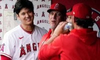 【MLB】大谷翔平“溺愛Tシャツ”着た名物解説が「かっこいい」　渋い58歳も似合う不思議