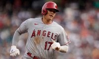 【MLB】大谷翔平、“弾丸”右前打で2試合ぶり安打　すかさず二盗、リトルリーガーの前で好結果