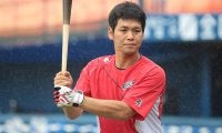 期限最終日に3球団が“駆け込み補強”　ロッテは元広島内野手、燕は助っ人左腕を獲得