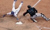 【MLB】親指くるり「boo」→「good」　ファンに“愚行”で批判も…サヨナラ生還で関係修復