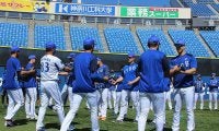 DeNAが助っ人選手へ粋な計らい　来日できない家族の名前入りユニをプレゼント