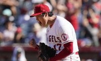 大谷翔平、全部落とした“終盤の3連続K”　MLBは「エゲツない球」認定、米実況席も興奮