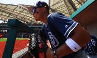 【MLB】目の前にあるボールを捕れない右翼手…　大混乱のランニング本塁打を招いた“悲劇”