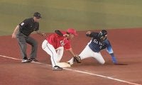 「意外」と言っては失礼？　走れなさそうで、実は盗塁を決めている選手たち