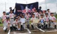 選手を鼓舞する「一体感の象徴」　歌でチームをまとめる学童野球“パパ監督”の願い