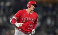 【MLB】大谷翔平、今季最後の本塁打で生まれた名場面に反響「良い写真」「背中がカッコええ」