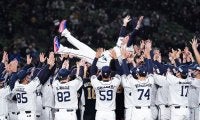 松坂大輔、引退セレモニー　本拠地のマウンドで5度宙を舞い満開の笑顔で去る