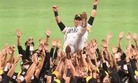 引退試合でヘッスラ＆悔しさ露わ　鷹・長谷川勇也、最後まで“らしさ”溢れる