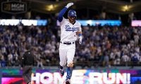 【MLB 優勝決定S】ド軍テイラー、PO史上3人目の3発6打点　初のカーテンコールに感激「特別な瞬間」