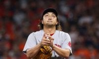澤村拓一のメジャー１年目に上原浩治も「100点満点」。苦境を「変わっていく勇気」で乗り越えた