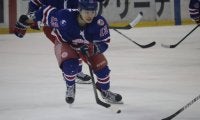[アイスホッケー] 大東大に攻撃の隙さえ与えず　大量シュートで５対０