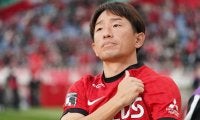 浦和監督リカルドも涙!ベテラン「阿部勇樹、槙野智章、宇賀神友弥の退団」を引き継ぐ1G1A伊藤敦樹の決意「ウガさんとは同じ経歴」【浦和レッズREBORN(2)】