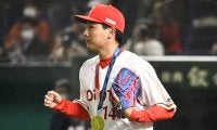 都市対抗野球決勝で広島・栗林良吏が始球式「力みも出ちゃって」高めのボールに
