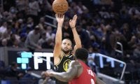 サンダーがラプターズに劇的1点差勝利、好調ウォリアーズも順当に白星／NBA