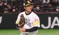 「どちらも最強の21」　鷹和田、千賀と日本代表ユニホーム交換“豪華2S”が反響