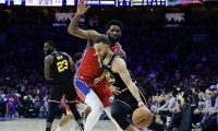 ウォリアーズがシクサーズに敗れ首位陥落…ジャズはウィザーズ撃破で7連勝／NBA