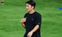 巨人・坂本勇人は「サッカーうまくてビビる」　華麗な足さばきに「何しても絵になる」