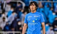 【衝撃のJ2開幕!!】「J1昇格候補」横浜FCを勝利に導いた中村俊輔も投入「四方田修平監督の積極采配」と惜敗の大宮、新加入・矢島慎也が語った「辛辣な喝」(2)