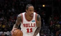 絶好調のデマー・デローザンが8試合連続の35得点超えでNBA史上7人目の快挙を達成