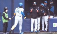 負けない新庄ビッグボス　采配的中、劣勢8回に代打万波が起死回生の同点3ラン