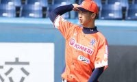 携帯で知った優勝「自分自身が不甲斐なかった」　戦力外のドラ1右腕が再び目指すNPB