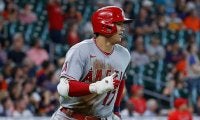 大谷翔平、今度はバント安打！　5回完全＆11Kに続き米記者驚き「いろいろ起きすぎだ」