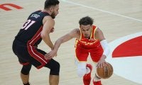 ホークスがシリーズ初勝利…トレイ・ヤングの決勝点でヒートを下す／NBAプレーオフ