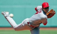 【MLB】大谷翔平の“魔球”が「キレッキレ」　打者ひざまずく変化球は「エグすぎ」