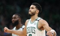 セルティックスが前年王者との第7戦を制す…3P攻勢でバックスに快勝／NBAプレーオフ