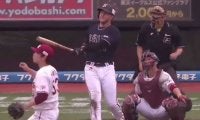 「スイング見えねえ」「野球盤の打者みたい」オリ新助っ人の“超高速”初アーチ